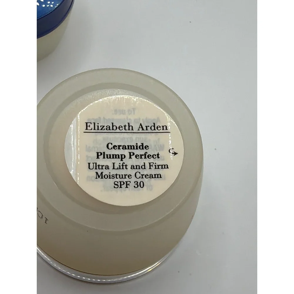 Elizabeth Arden Ceramide Gold Capsules & Plump Perfect‎ Day Night Cream Set 3pc
